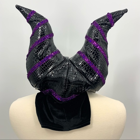 Maleficent Horned Headress for Costume - Picture 4 of 13